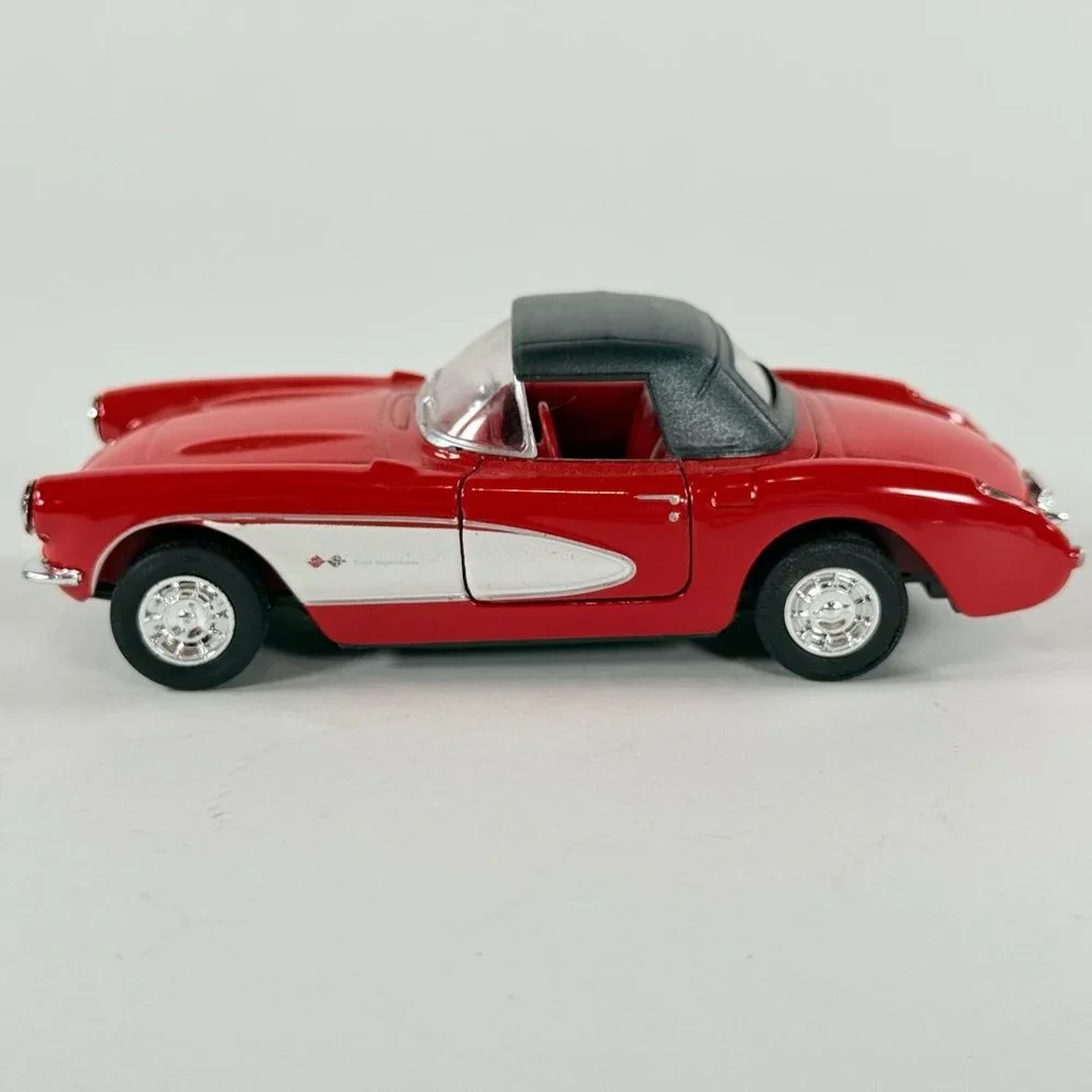 Welly 1957 Chevrolet Corvette Convertible DieCast 1:36  Red Silver damaged